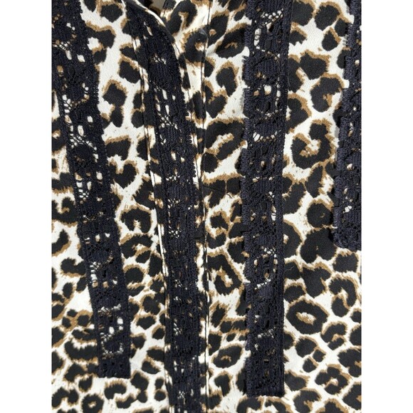 Chicos Leopard Cheetah Brown Black Sz 1 Split Neckline Roll Tab Woman’s Blouse - Picture 8 of 9